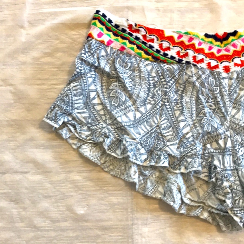 RIPCURL Embroidered Waistband Ruffle Shorts - Picture 4 of 13